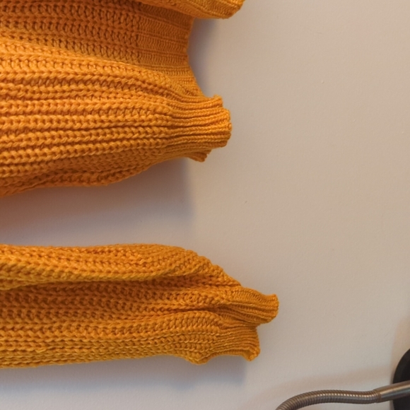 SHEIN Gold Sweater - Picture 3 of 3